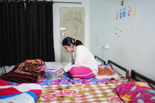 girls-hostel-2